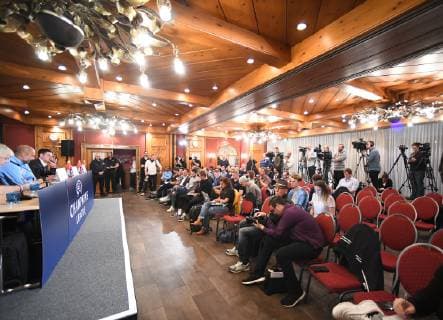 01.10.2018, xmeix, Fussball UEFA Champions League, TSG 1899 Hoffenheim - Training und Pressekonferenz emspor, v.l. Gut besuchte Pressekonferenz von Manchester City DFL DFB REGULATIONS PROHIBIT ANY USE OF PHOTOGRAPHS as IMAGE SEQUENCES and or QUASI-VIDEO Sinsheim