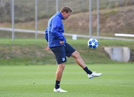 01.10.2018, xmeix, Fussball UEFA Champions League, TSG 1899 Hoffenheim - Training und Pressekonferenz emspor, v.l. Hoffenheims Trainer Julian Nagelsmann (TSG 1899 Hoffenheim) DFL DFB REGULATIONS PROHIBIT ANY USE OF PHOTOGRAPHS as IMAGE SEQUENCES and or QUASI-VIDEO Sinsheim