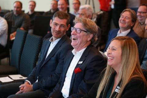 Lokales DHB Trikotpräsentation für die Handball Weltmeisterschaft 2019 im Sky Tower in Köln von rechts: Melanie Merz (Uhlsport), Toni Schumacher, Henning Fritz 02.10.2018