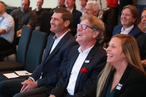 Lokales DHB Trikotpräsentation für die Handball Weltmeisterschaft 2019 im Sky Tower in Köln von rechts: Melanie Merz (Uhlsport), Toni Schumacher, Henning Fritz 02.10.2018