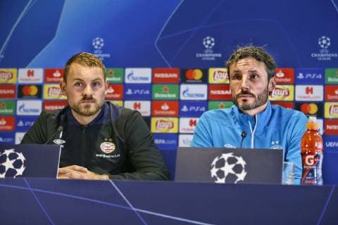 EINDHOVEN, 02-10-2018, PSV Philips Stadium , UEFA Champions League season 2018 2019 , PSV training before PSV - Inter . PSV trainer coach Mark van Bommel (R) and PSV goalkeeper Jeroen Zoet (L) during the press conference PK Pressekonferenz for PSV - Inter . PSV training before Inter  x2514814x