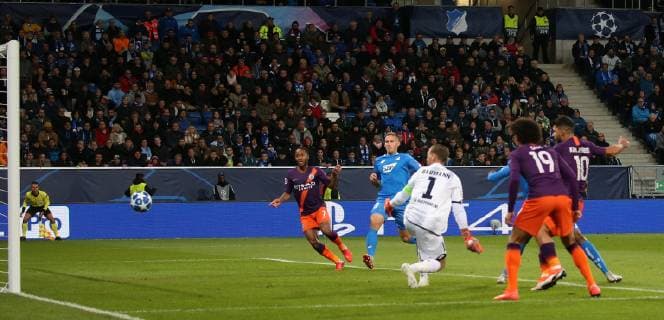 1-1 ausgleich durch Sergio Agueero Agüero (10, Manchester City) gegen Oliver Baumman (1, Tor, 1899 Hoffenheim) torjubel, UEFA Champions League, TSG 1899 Hoffenheim vs. Manchester City, Groupe F, Matchday 2, October, 02 2018, Wirsol Rhein Neckar Arena, Germany, YmdY, ** DFL DFL regulations prohibit any use of photographs as image sequences and or quasi-video. ** TSG 1899 Hoffenheim - Manchester City