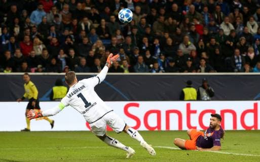 Sergio Agueero Agüero (10, Manchester City) vergibt torchance gegen Oliver Baumman (1, Tor, 1899 Hoffenheim), UEFA Champions League, TSG 1899 Hoffenheim vs. Manchester City, Groupe F, Matchday 2, October, 02 2018, Wirsol Rhein Neckar Arena, Germany, YmdY, ** DFL DFL regulations prohibit any use of photographs as image sequences and or quasi-video. ** TSG 1899 Hoffenheim - Manchester City