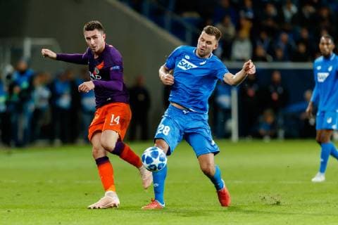 Sinsheim, Deutschland, 01.10.2018, UEFA Champions League, Gruppenphase, Gruppe F, TSG 1899 Hoffenheim - Manchester City, Aymeric Laporte (MCI) und Adam Szalai (TSG) im Zweikampf ( DeFodi048