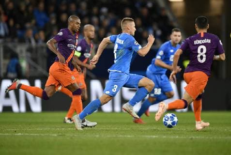 Pavel Kaderabek TSG 1899 Hoffenheim am Ball gegen Fernandinho Manchester City (links) Ilkay Gündogan Manchester City (rechts) TSG 1899 Hoffenheim vs Manchester City Man City Champions League CL Gruppenphase 02.10.2018 DFL REGULATIONS PROHIBIT ANY USE OF PHOTOGRAPHS AS IMAGE SEQUENCES AND OR QUASI-VIDEO CL TSG 1899 Hoffenheim vs Manchester City