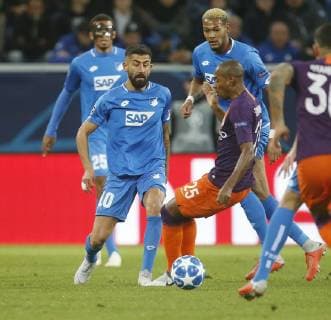 V.li. Kerem Demirbay (Hoffenh), Fernandinho (City) . 1899 Hoffenheim-Manchester City . Sinsheim, GER,02.10.2018 , 1. Spieltag, Fussball Champions League 2018 2019.