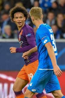 Leroy Sane (Manchester City FC) und Stefan Posch (TSG 1899 Hoffenheim). Deutschland, Sinsheim, 02.10.2018, Fussball, UEFA Champions League: TSG 1899 Hoffenheim vs Manchester City, Rhein-Neckar-Arena