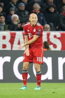 Arjen Robben 10 (FC Bayern Muenchen) ist sauer zu seinem Mitspieler, FC Bayern Muenchen vs. Ajax Amsterdam, Fussball, Vorrunde, Champions League, 02.10.2018 Muenchen Bayern Deutschland