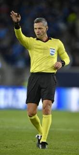 Schiedsrichter Referee Damir Skomina (SVN) Gestik, Geste TSG 1899 Hoffenheim vs Manchester City Man City Champions League CL Gruppenphase 02.10.2018 DFL REGULATIONS PROHIBIT ANY USE OF PHOTOGRAPHS AS IMAGE SEQUENCES AND OR QUASI-VIDEO CL TSG 1899 Hoffenheim vs Manchester City