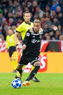 02.10.2018, xkvx, Fussball UEFA Champions League, FC Bayern Muenchen - Ajax Amsterdam emspor, v.l. Hakim Ziyech (Ajax Amsterdam) (DFL DFB REGULATIONS PROHIBIT ANY USE OF PHOTOGRAPHS as IMAGE SEQUENCES and or QUASI-VIDEO) Muenchen