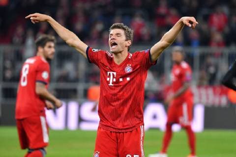 Thomas MUELLER (MÜLLER,Bayern Muenchen), schreit,bruellt, Gestik,gibt Anweisungen, Aktion,Einzelbild,angeschnittenes Einzelmotiv,Halbfigur,halbe Figur. FC Bayern Muenchen-Ajax Amsterdam 1-1, Fussball Champions League,Gruppe E, am 02.10.2018. A L L I A N Z A R E N A.