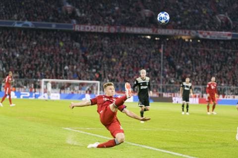 Fussball Champions League, Begegnung FC Bayern Muenchen vs. Ajax Amsterdam, Allianz Arena Muenchen. 02.10.2018 Im Bild: Joshua KImmich Â