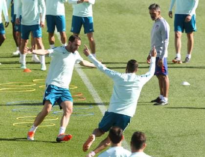 Entrenamiento del Atlético. En la imagen, Godín. Atlético practice session. In this picture, Godín. 