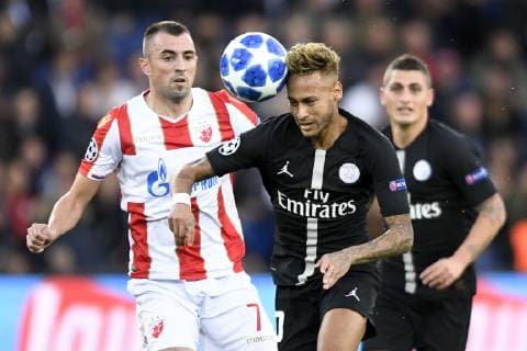 Fußball, CL, Paris Saint Germain - Roter Stern Belgrad 10 NEYMAR JR (PSG) - 07 NENAD KRSTICIC (BEL) FOOTBALL : Paris SG vs Etoile Rouge de Belgrade- Ligue des Champions - 03 10 2018 AnthonyBIBARD FEP Panoramic 