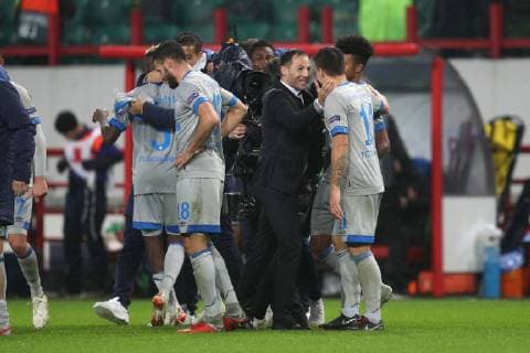 Fußball: Champions League, Saison 2018 2019, 03.10.2018 - 2. Spieltag - Lokomotive Moskau - FC Schalke 04 v,. l. Cheftrainer Domenico TEDESCO (FC Schalke 04), Yevhen KONOPLYANKA (FC Schalke 04), Weston McKennie (FC Schalke 04) Moskau RZD Arena Russland
