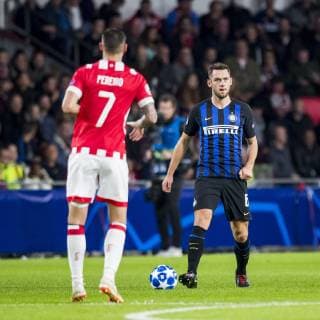 EINDHOVEN, PSV - Inter Milan, football, Champions League, season 2018-2019, 03-10-2018, Philips Stadium, Inter Milan player Stefan de Vrij (R), PSV player Gaston Pereiro (L) PSV - Inter Milan  x2517864x