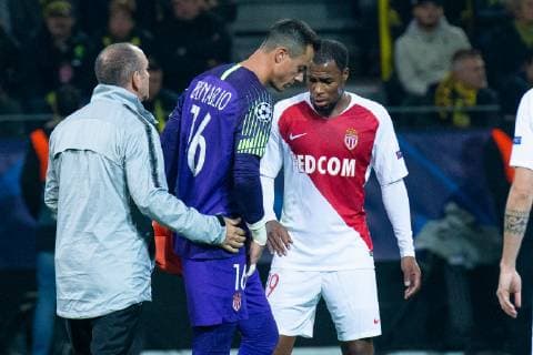 03.10.2018, xkvx, Fussball UEFA Champions League, Borussia Dortmund - AS Monaco emspor, v.l. Diego Benaglio (AS Monaco FC) muss verletzt ausgewechselt werden Auswechselung Verletzung (DFL DFB REGULATIONS PROHIBIT ANY USE OF PHOTOGRAPHS as IMAGE SEQUENCES and or QUASI-VIDEO) Dortmund