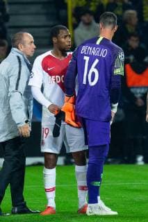 03.10.2018, xkvx, Fussball UEFA Champions League, Borussia Dortmund - AS Monaco emspor, v.l. Diego Benaglio (AS Monaco FC) muss verletzt ausgewechselt werden Auswechselung Verletzung (DFL DFB REGULATIONS PROHIBIT ANY USE OF PHOTOGRAPHS as IMAGE SEQUENCES and or QUASI-VIDEO) Dortmund