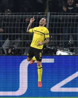 03.10.2018, Fussball, UEFA Champions League, Saison 2018 2019, Vorrunde, 2. Spieltag, Borussia Dortmund - AS Monaco, Jubelsprung von Paco Alcacer (Borussia Dortmund) nach dem 2:0