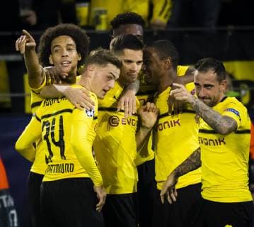 Dortmund, 03.10.2018 Torjubel: Jacob Bruun Larsen (BvB), Axel Witsel (BvB), Julian Weigl (BvB), Abdou Diallo (BvB), Paco Alcacer (BvB) Borussia Dortmund - AS Monaco