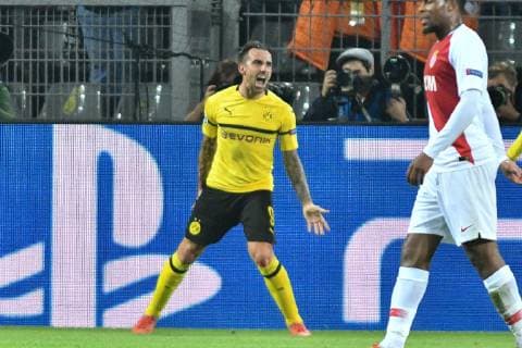 GER, UEFA CL, Borussia Dortmund vs AS Monaco 03.10.2018, Signal Iduna Park, Dortmund, GER, UEFA CL, Borussia Dortmund vs AS Monaco, DFL regulations prohibit any use of photographs as image sequences and or quasi-video im Bild Paco Alcacer ( 9, Borussia Dortmund) Jubel Freude Emotion Torjubel Torschuetze Paco Alcacer ( 9, Borussia Dortmund)