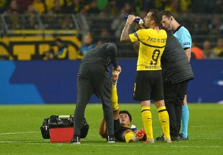 Dortmund, Germany, 03.10.2018, UEFA Champions League - 2018 19 Season, Vorrunde, Gruppenphase - Gruppe A - 2. Spieltag, BV Borussia Dortmund - AS Monaco, Verletzung, verletzt, Schmerzen bei Jadon Sancho (BVB) ( DeFodi521