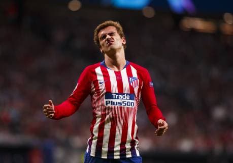 Antoine Griezmann of Atletico de Madrid reacts to a missed opportunity during the UEFA Champions League 2018 19 match between Atletico de Madrid and Club Brugge, at Wanda Metropolitano Stadium in Madrid on October 3, 2018. (Photo by Guille M. Cordon Press)