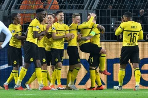 GER, UEFA CL, Borussia Dortmund vs AS Monaco 03.10.2018, Signal Iduna Park, Dortmund, GER, UEFA CL, Borussia Dortmund vs AS Monaco, DFL regulations prohibit any use of photographs as image sequences and or quasi-video im Bild im Bild die Mannschaft von Dortmund Jubel Freude Emotion Torjubel Torschuetze zum 3:0 Marco Reus ( 11, Borussia Dortmund)