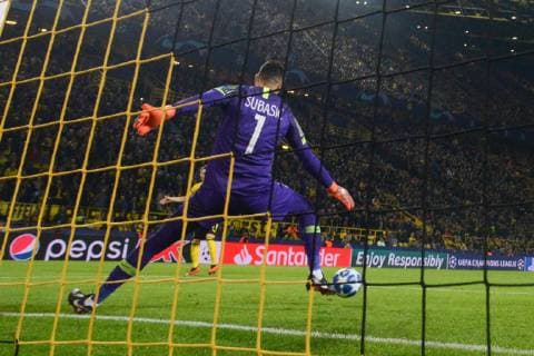 03.10.2018, xkvx, Fussball UEFA Champions League, Borussia Dortmund - AS Monaco emspor, v.l. Goal scored, Tor zum 3:0 durch Marco Reus (BVB Borussia Dortmund) (DFL DFB REGULATIONS PROHIBIT ANY USE OF PHOTOGRAPHS as IMAGE SEQUENCES and or QUASI-VIDEO) Dortmund