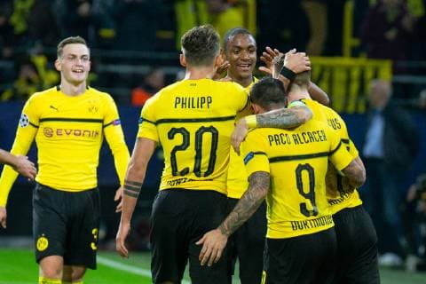 03.10.2018, xkvx, Fussball UEFA Champions League, Borussia Dortmund - AS Monaco emspor, v.l. Tor, Torjubel, Goal celebration, celebrate the goal zum 3:0 durch Marco Reus (BVB Borussia Dortmund) mit der Mannschaft (DFL DFB REGULATIONS PROHIBIT ANY USE OF PHOTOGRAPHS as IMAGE SEQUENCES and or QUASI-VIDEO) Dortmund