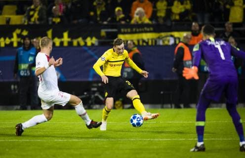 Dortmund, 03.10.2018 Vorarbeit zum 3:0 durch Jacob Bruun Larsen (BvB) Borussia Dortmund - AS Monaco