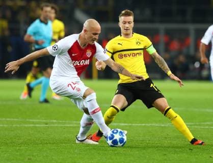 Mittwoch 03.10.2018, Saison 2018 2019, UEFA Champions League, 2. Spieltag im Dortmunder Signal Iduna Park, BVB 09 Borussia Dortmund - AS Monaco, Andrea Raggi (ASM) gegen Marco Reus (BVB), v.l.