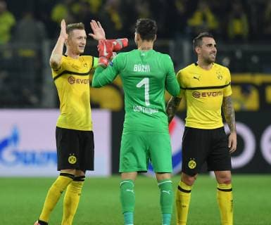 03.10.2018, Fussball, UEFA Champions League, Saison 2018 2019, Vorrunde, 2. Spieltag, Borussia Dortmund - AS Monaco 3:0, v.li., Marco Reus (Borussia Dortmund), Torwart Roman Buerki, Roman Bürki (Borussia Dortmund), Paco Alcacer (Borussia Dortmund)