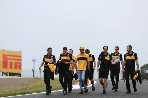 4th October 2018, Suzuka International Racing Course, Suzuka City, Japan; Formula One of Japan, driver arrivals and press conference PK Pressekonferenz Renault F1 Team, Carlos Sainz inspect the course  ActionPlus12067932 Octane