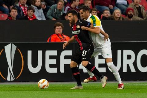 Leverkusen, Germany, 04.10.2018, UEFA Europa League - 2018 19 Season, Vorrunde, Gruppenphase - Gruppe A - 2. Spieltag, Bayer 04 Leverkusen - AEK Larnaka, Kevin Volland (B04) und Daniel Mojsov (AEK Larnaka) im zweikampf ( DeFodi001