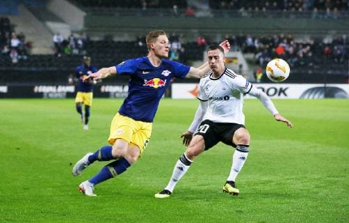 Trondheim - RB Leipzig Fussball Euro League Trondheim, 04.10.2018, Lerkendal-Stadion, Fussball, UEFA EURO EM Europameisterschaft Fussball League , Gruppe B, 2.Spieltag, Rosenborg BK Trondheim vs. RB Leipzig , Im Bild von links; .Marcel Halstenberg (23, RB Leipzig) und Alex Gersbach (20, Trondheim) , Gemäß den Vorgaben der UEFA ist es untersagt, in dem Stadion und oder vom Spiel angefertigte Fotoaufnahmen in Form von Sequenzbildern und oder videoähnlichen Fotostrecken zu verwerten bzw. verwerten zu lassen. ,