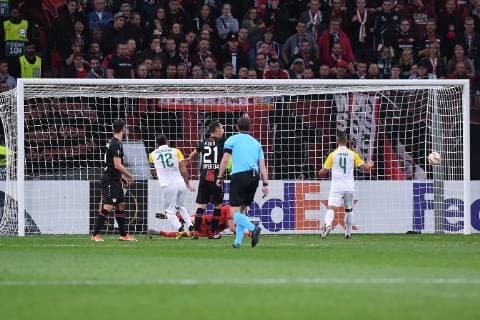 Fußball Europa League Gruppenphase 2. Spieltag Bayer 04 Leverkusen - AEK Larnaka am 04.10.2018 in der BayArena in Leverkusen Tor zum 0:1 durch Ivan Trickovski ( Larnaka ) DFL DFB regulations prohibit any use of photographs as image sequences and or quasi-video.