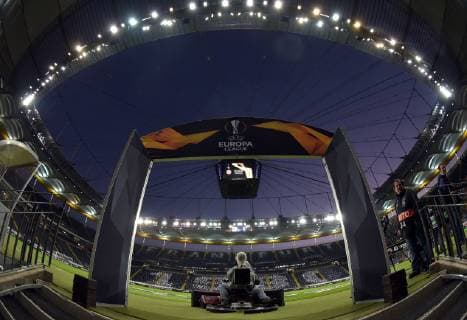 04.10.2018, xjhx, Fussball UEFA Europa League, Eintracht Frankfurt - Lazio Rom emspor, v.l. Europa League Logo Motiv Stadionansicht Innenraum, Rasen Videowuerfel (DFL DFB REGULATIONS PROHIBIT ANY USE OF PHOTOGRAPHS as IMAGE SEQUENCES and or QUASI-VIDEO) Frankfurt am Main
