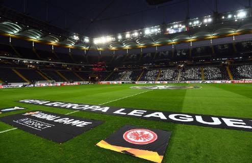 04.10.2018, xjhx, Fussball UEFA Europa League, Eintracht Frankfurt - Lazio Rom emspor, v.l. Europa League Logo Motiv Stadionansicht Innenraum, Rasen Videowuerfel (DFL DFB REGULATIONS PROHIBIT ANY USE OF PHOTOGRAPHS as IMAGE SEQUENCES and or QUASI-VIDEO) Frankfurt am Main