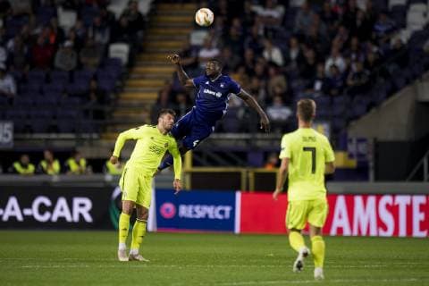 Dinamo Zagreb s forward Bruno Petkovic and Anderlecht s Bubacarr Sanneh fight for the ball during a game of Belgian soccer team RSC Anderlecht against Croatian team Dinamo Zagreb in Anderlecht, Thursday 04 October 2018, on day two of the Europa League group stage, in group D. JASPERxJACOBS  x05440615x