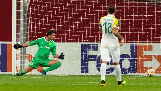Sport Bilder des Tages Leverkusen, Germany, 04.10.2018, UEFA Europa League - 2018 19 Season, Vorrunde, Gruppenphase - Gruppe A - 2. Spieltag, Bayer 04 Leverkusen - AEK Larnaka, TOR zum 1:1 durch Kai Havertz (B04), Torwart Tono (AEK Larnaka) ( DeFodi001