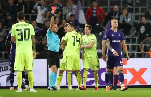 Anderlecht s Ognjen Vranjes receives a red card from the referee during a game of Belgian soccer team RSC Anderlecht against Croatian team Dinamo Zagreb in Anderlecht, Thursday 04 October 2018, on day two of the Europa League group stage, in group D. VIRGINIExLEFOUR  x05440649x