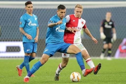 ST PETERSBURG, RUSSIA â€“ OCTOBER 4, 2018: FC Zenit St Petersburg s Sebastian Driussi (L) and Slavia Praha s Jan Matousek in action in their 2018 19 UEFA Europa League Group C Round 2 football match at Saint Petersburg Stadium. Peter Kovalev TASS  TS0928EE