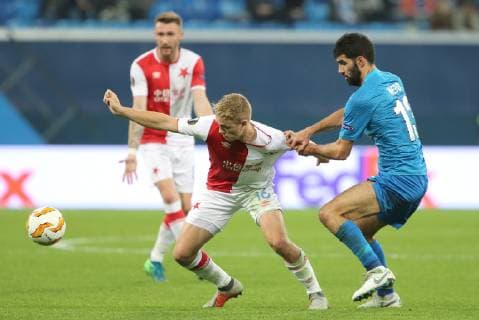 ST PETERSBURG, RUSSIA â€“ OCTOBER 4, 2018: FC Slavia Praha s , Jan Matousek (L) and FC Zenit St Petersburg s Luis Neto in action in their 2018 19 UEFA Europa League Group C Round 2 football match at Saint Petersburg Stadium. Peter Kovalev TASS  TS0928F1