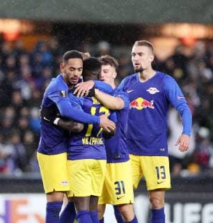 Trondheim - RB Leipzig Fussball Euro League Trondheim, 04.10.2018, Lerkendal-Stadion, Fussball, UEFA EURO EM Europameisterschaft Fussball League , Gruppe B, 2.Spieltag, Rosenborg BK Trondheim vs. RB Leipzig , Im Bild; Tor für RB Leipzig. Torjubel nach dem 0:3 durch Matheus Cunha (20, RB Leipzig). , Gemäß den Vorgaben der UEFA ist es untersagt, in dem Stadion und oder vom Spiel angefertigte Fotoaufnahmen in Form von Sequenzbildern und oder videoähnlichen Fotostrecken zu verwerten bzw. verwerten zu lassen. ,