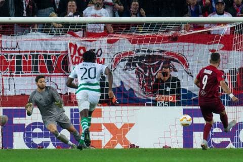 04.10.2018, xkvx, Fussball UEFA Europa League, FC Salzburg - Celtic Glasgow emspor, v.l. Goal scored, Tor zum 3:1 durch Munas Dabbur (FC Salzburg) (DFL DFB REGULATIONS PROHIBIT ANY USE OF PHOTOGRAPHS as IMAGE SEQUENCES and or QUASI-VIDEO) Salzburg