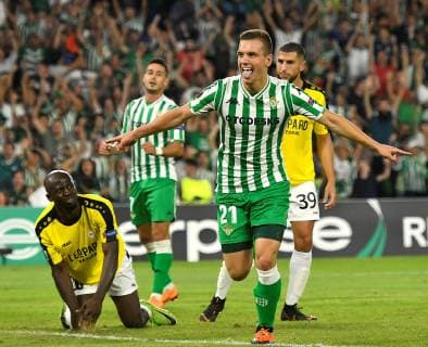 Real Betis Argentinian midfielder Giovani Lo Celso jubilates a goal during the UEFA Europa League 2nd round match between Real Betis and Dudelange, at the Benito Villamarin stadium, in Seville, Andalusia, Spain, 04 October 2018. Real Betis vs. Dudelange !ACHTUNG: NUR REDAKTIONELLE NUTZUNG!  Copyright: xRaulxCarox SEV14 20181004-636742839833313322