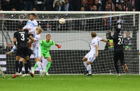 goal, Danny da Costa (Eintracht Frankfurt) erzielt das Tor zum 1:0 - 04.10.2018: Eintracht Frankfurt vs. Lazio Rom, UEFA Europa League 2. Spieltag, Commerzbank Arena, DISCLAIMER: DFL regulations prohibit any use of photographs as image sequences and or quasi-video.