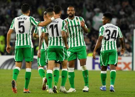 Real Betis Cristian Tello (C) jubilates a goal during the UEFA Europa League 2nd round match between Real Betis and Dudelange, at the Benito Villamarin stadium, in Seville, Andalusia, Spain, 04 October 2018. Real Betis vs. Dudelange !ACHTUNG: NUR REDAKTIONELLE NUTZUNG!  Copyright: xRaulxCarox SEV16 20181004-636742840484273397
