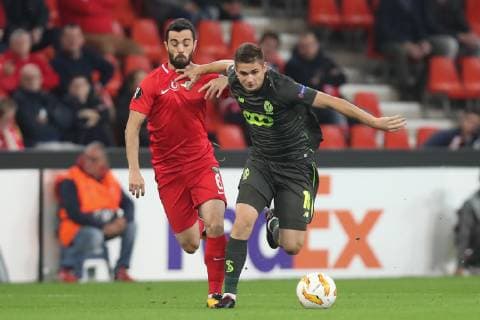 Akhisar s midfielder Aykut Ceviker and Standard s Razvan Marin fight for the ball during a game of Belgian soccer team Standard de Liege against Turkish team Akhisar Belediyespor, in Liege, Thursday 04 October 2018, on day two of the Europa League group stage in group J. BRUNOxFAHY  x05440756x